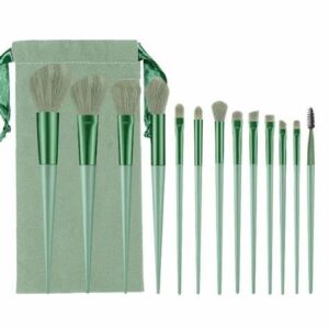 GREEN CONCEALER BRUSH