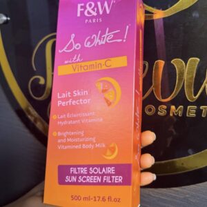 FAIR & WHITE VITAMIN C BRIGHTENING AND MOISTURIZING BODY MILK 500ml